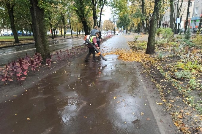 Новини Харкова: осіннє прибирання міста